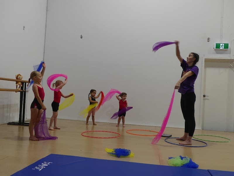 Pazaz Dance Company