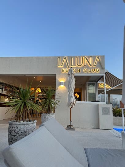 La Luna Beach Club