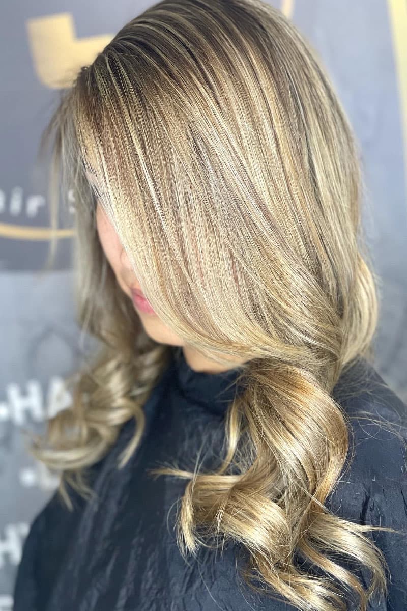 Isne Hairdresser