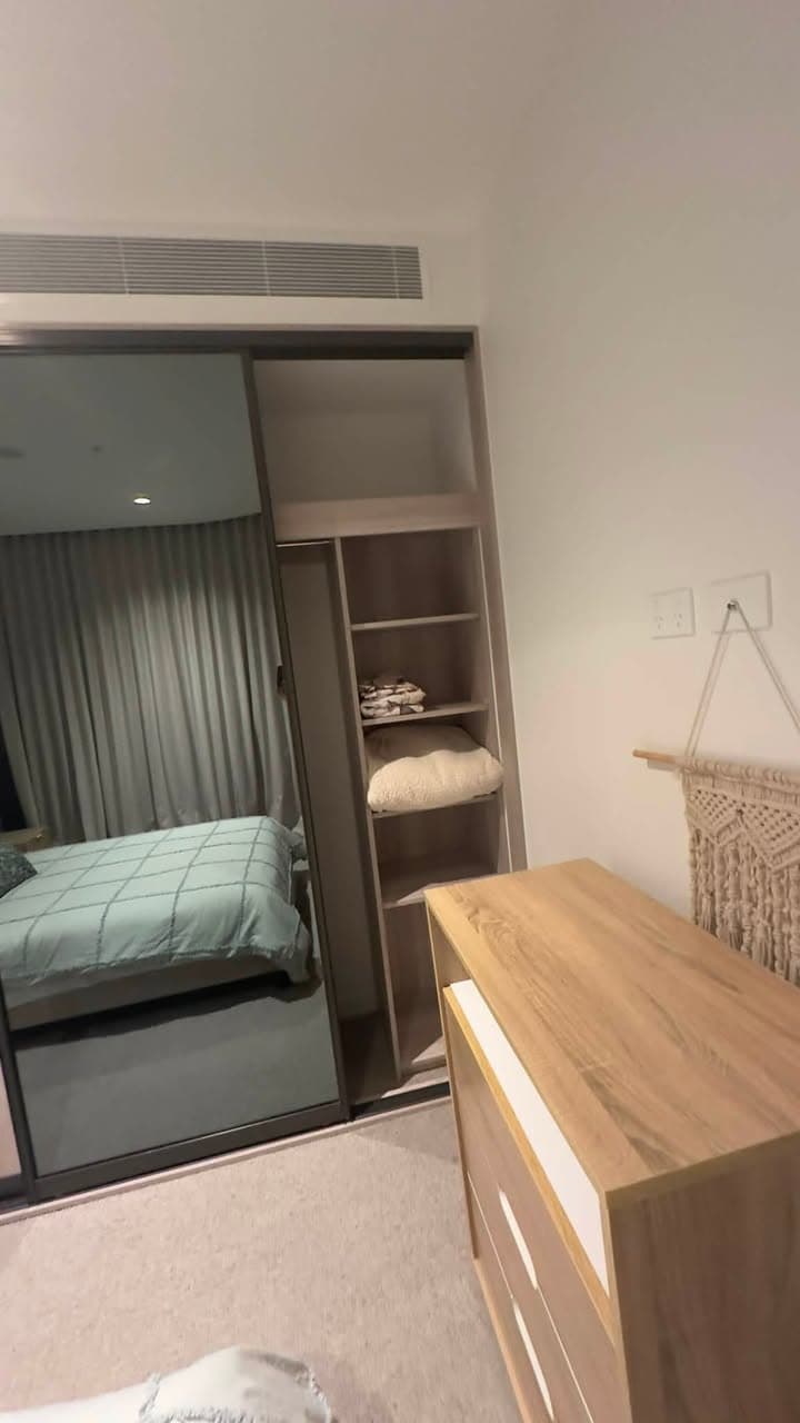 Room for Rent in Docklands (5)