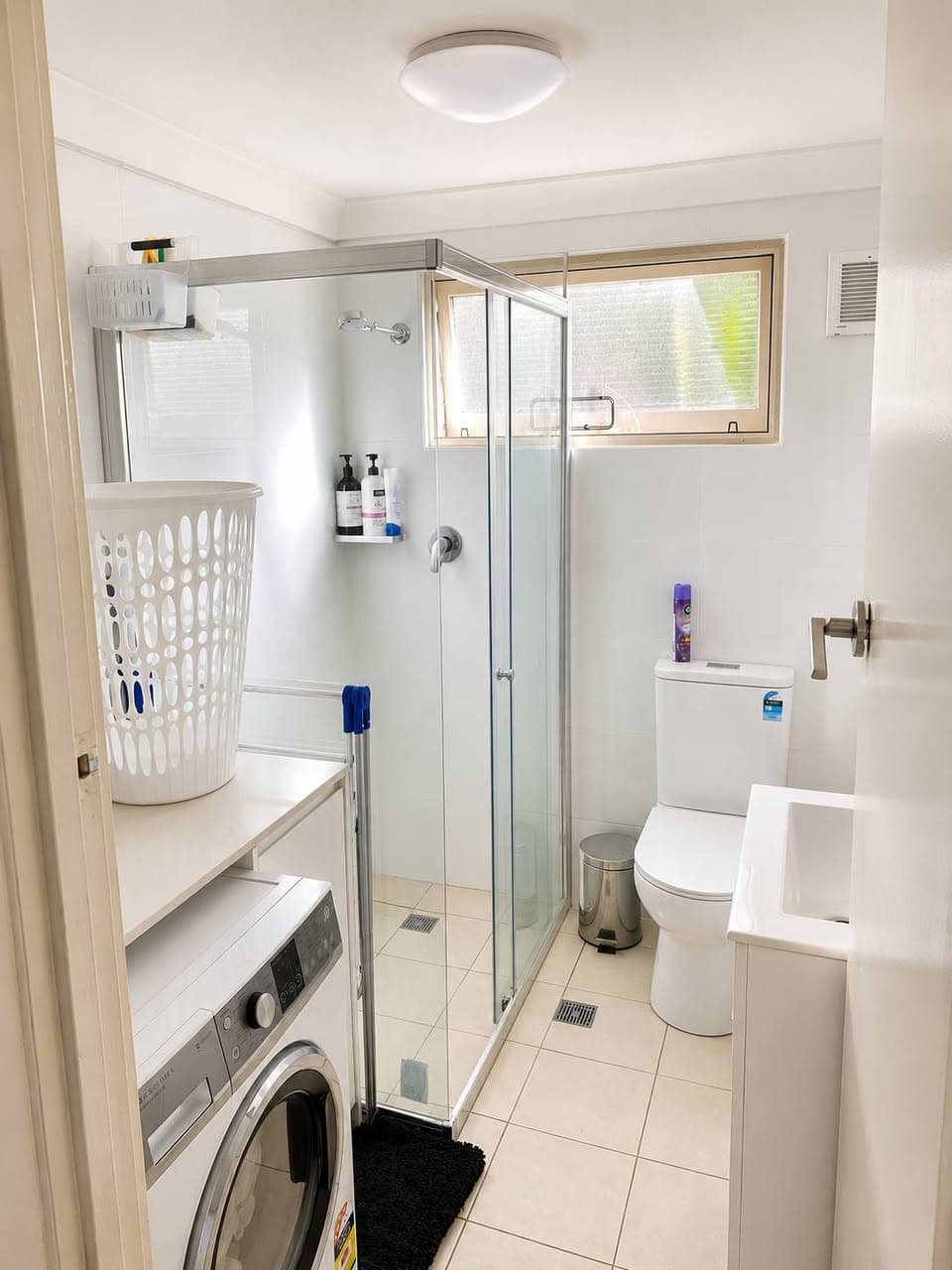 Bed Available in Shared Room in Leichhardt (3)