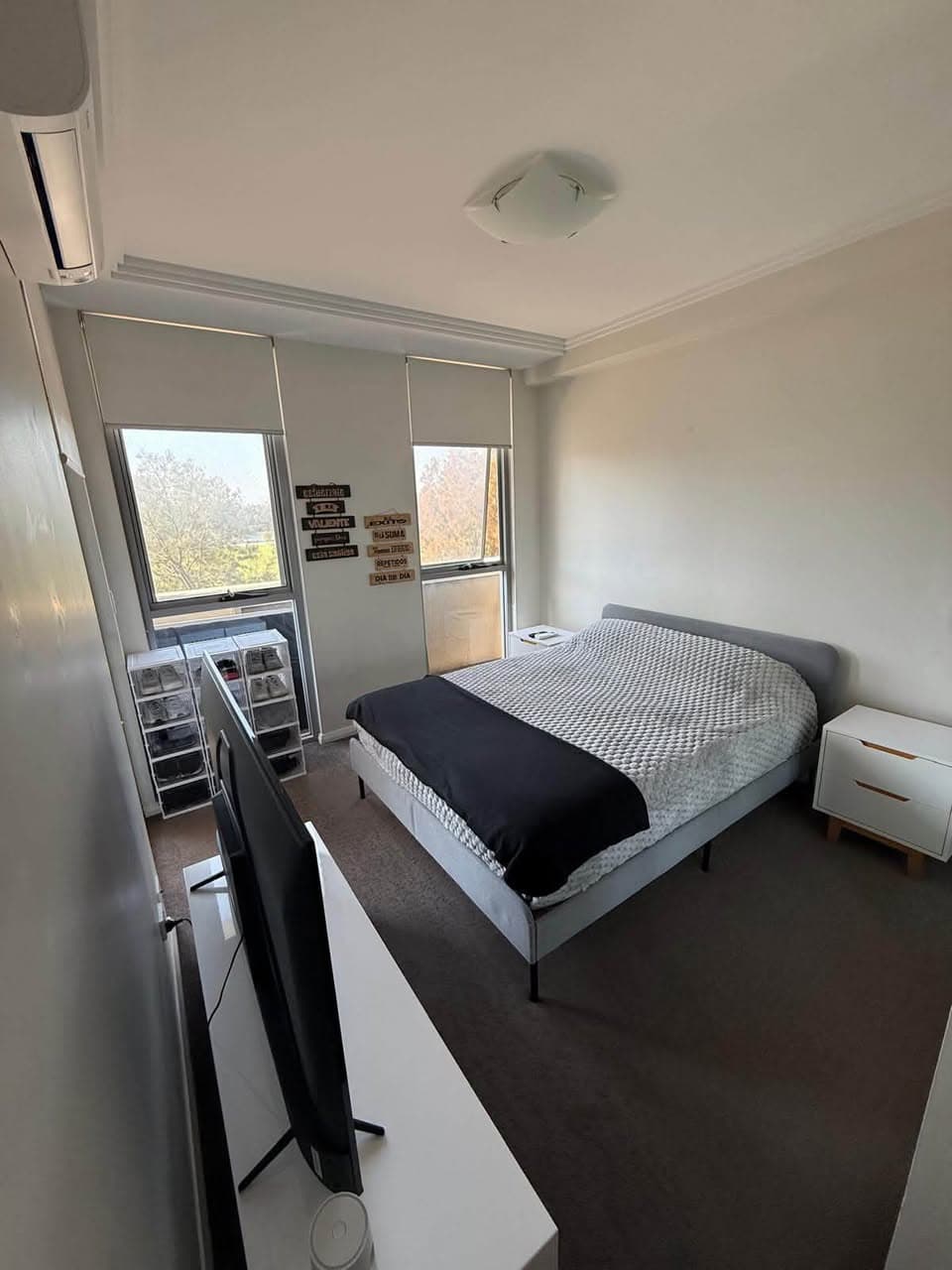 Private room with ensuite available for short term in Wolli Creek (2)