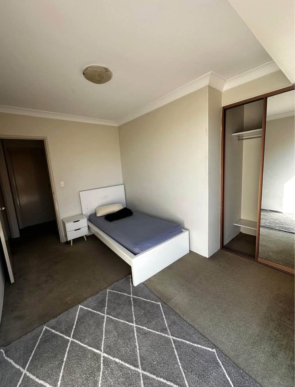 Private room for rent in Carlingford (2)