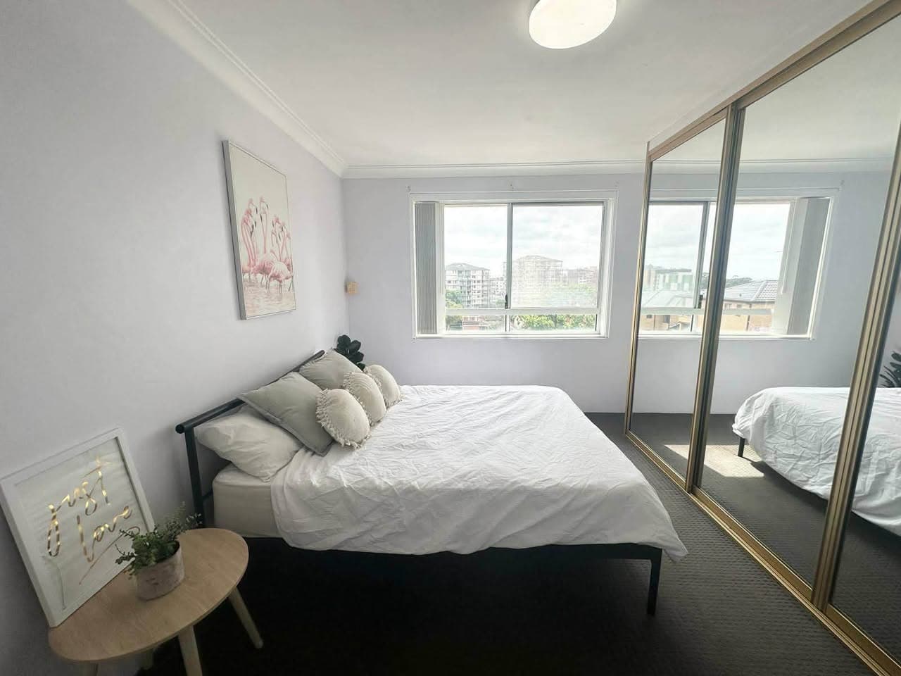 Fully furnished 2-bedroom apartment in Kingsford (2)