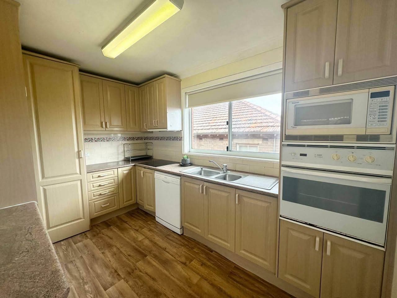 Fully furnished 2-bedroom apartment in Kingsford (5)