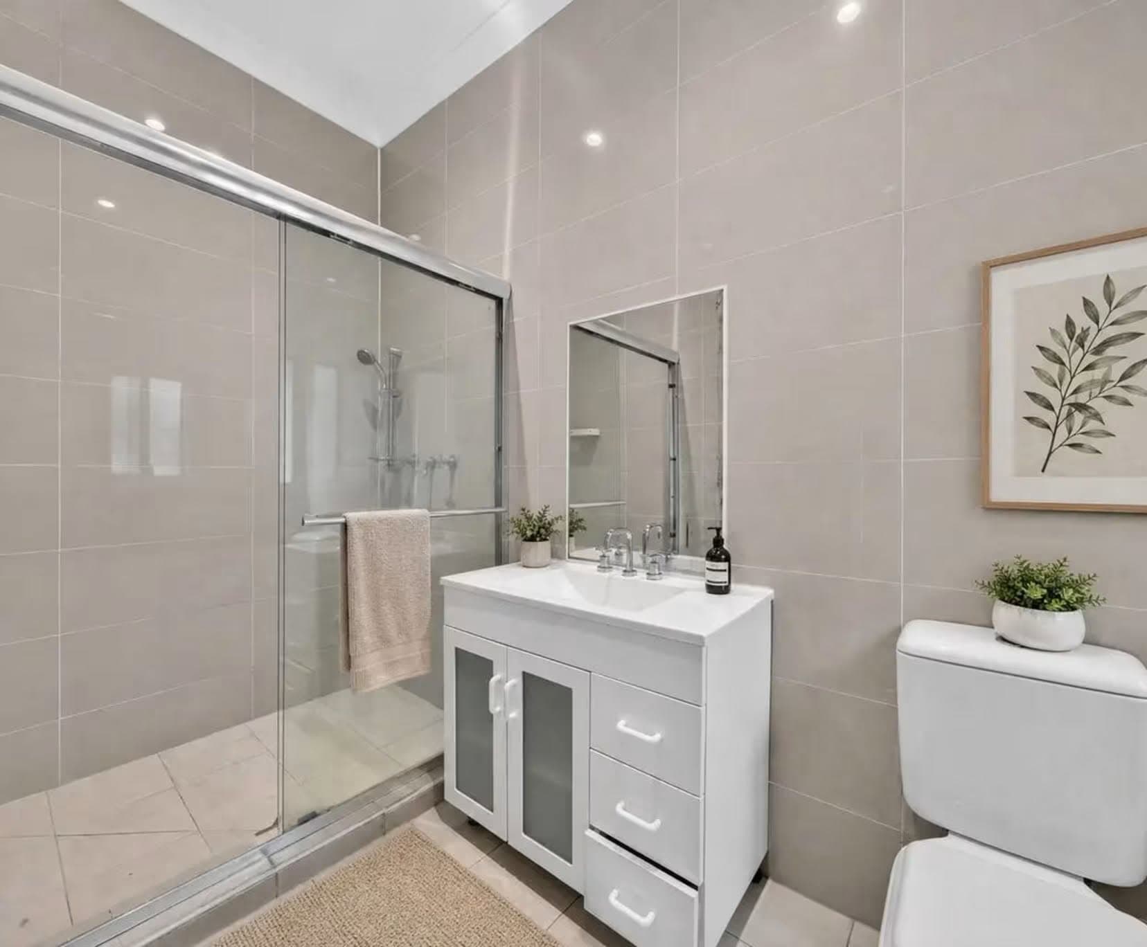 3 Rooms Available in Chatswood (3)
