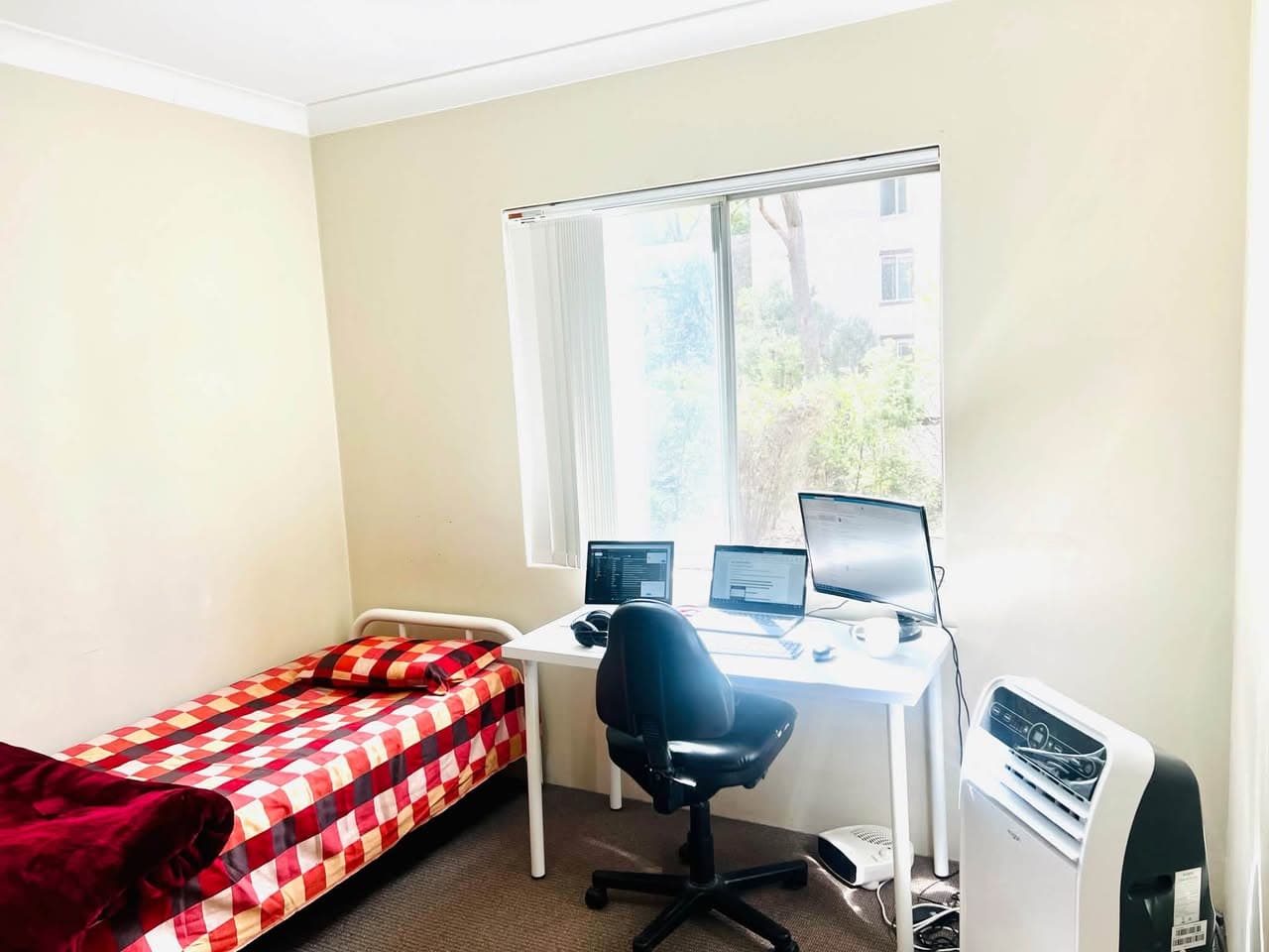 Room Available in Macquarie Park