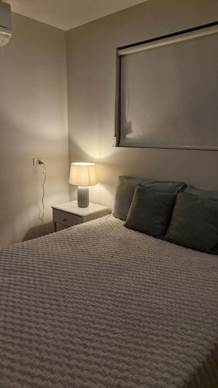 Single Room Available for Woman in Hawthorne (3)