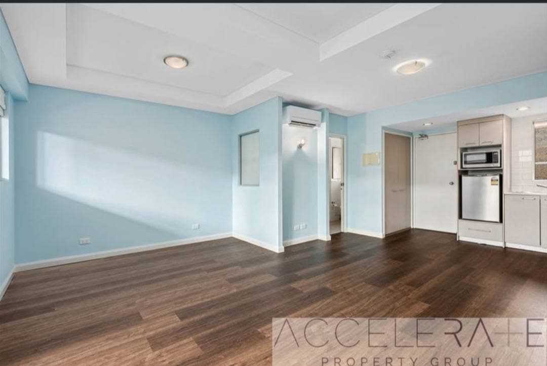 Short-term studio available from October 18 in Spring Hill (5)