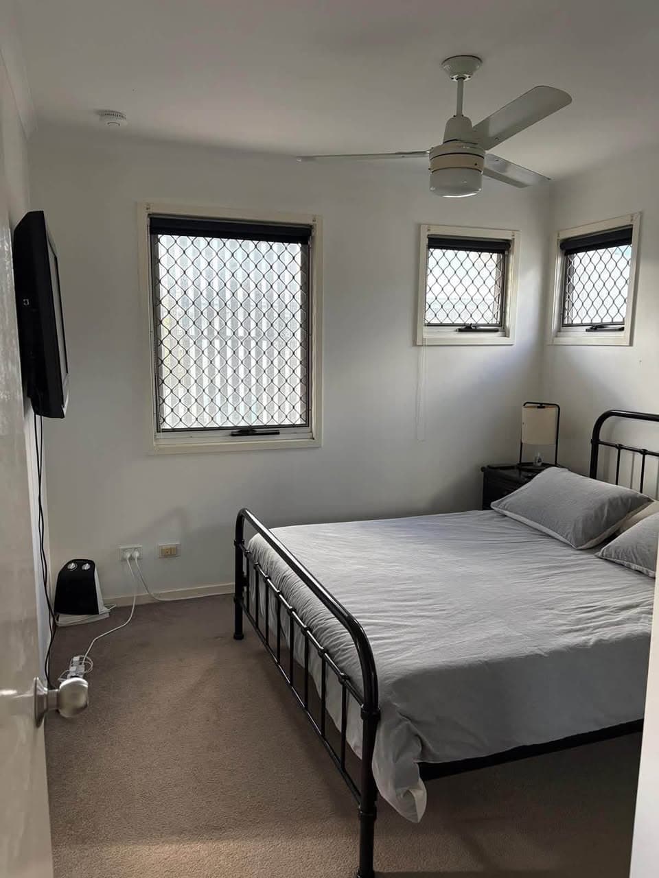 Room for Couple with Ensuite in Windsor