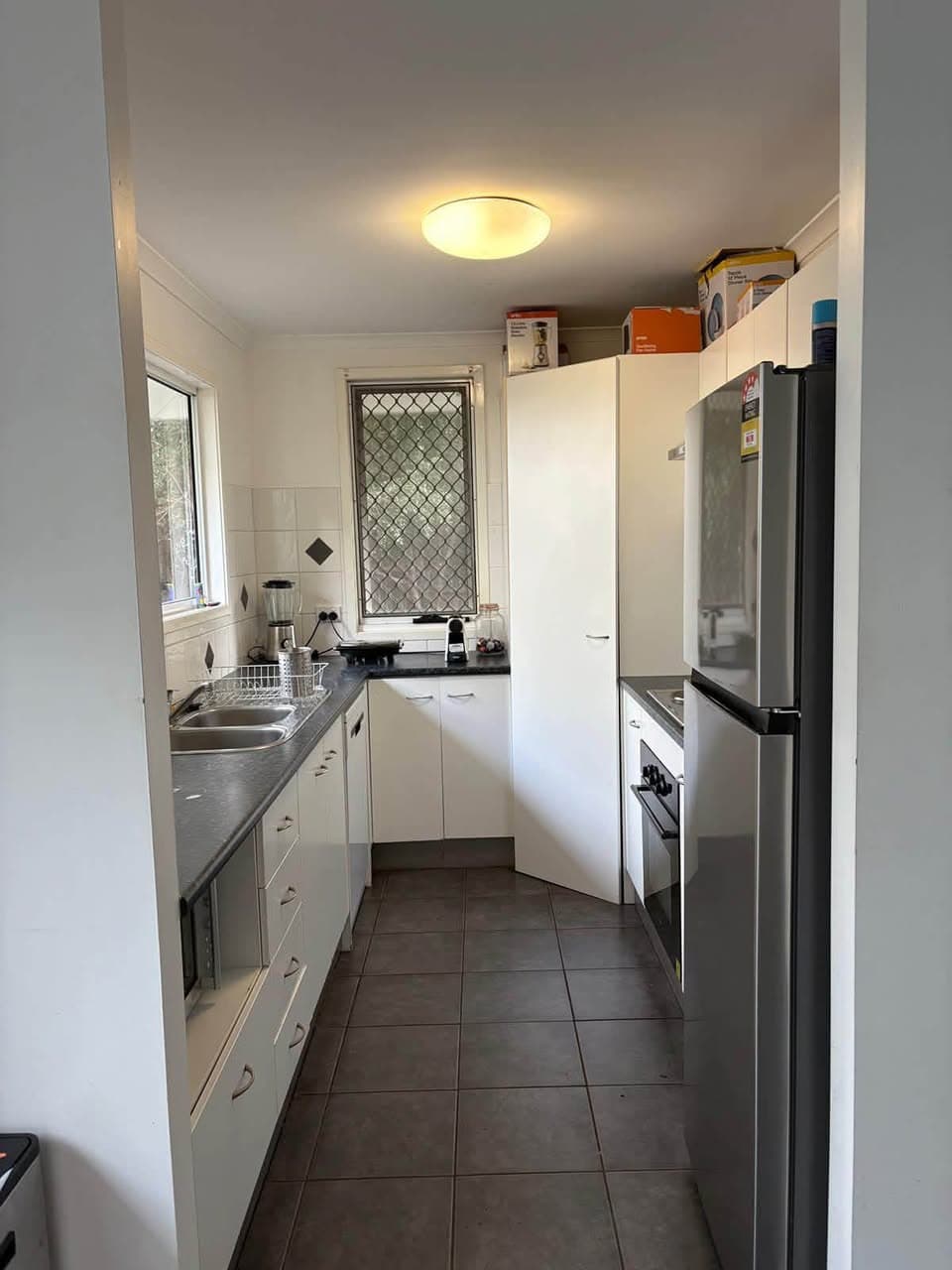 Room for Couple with Ensuite in Windsor (3)