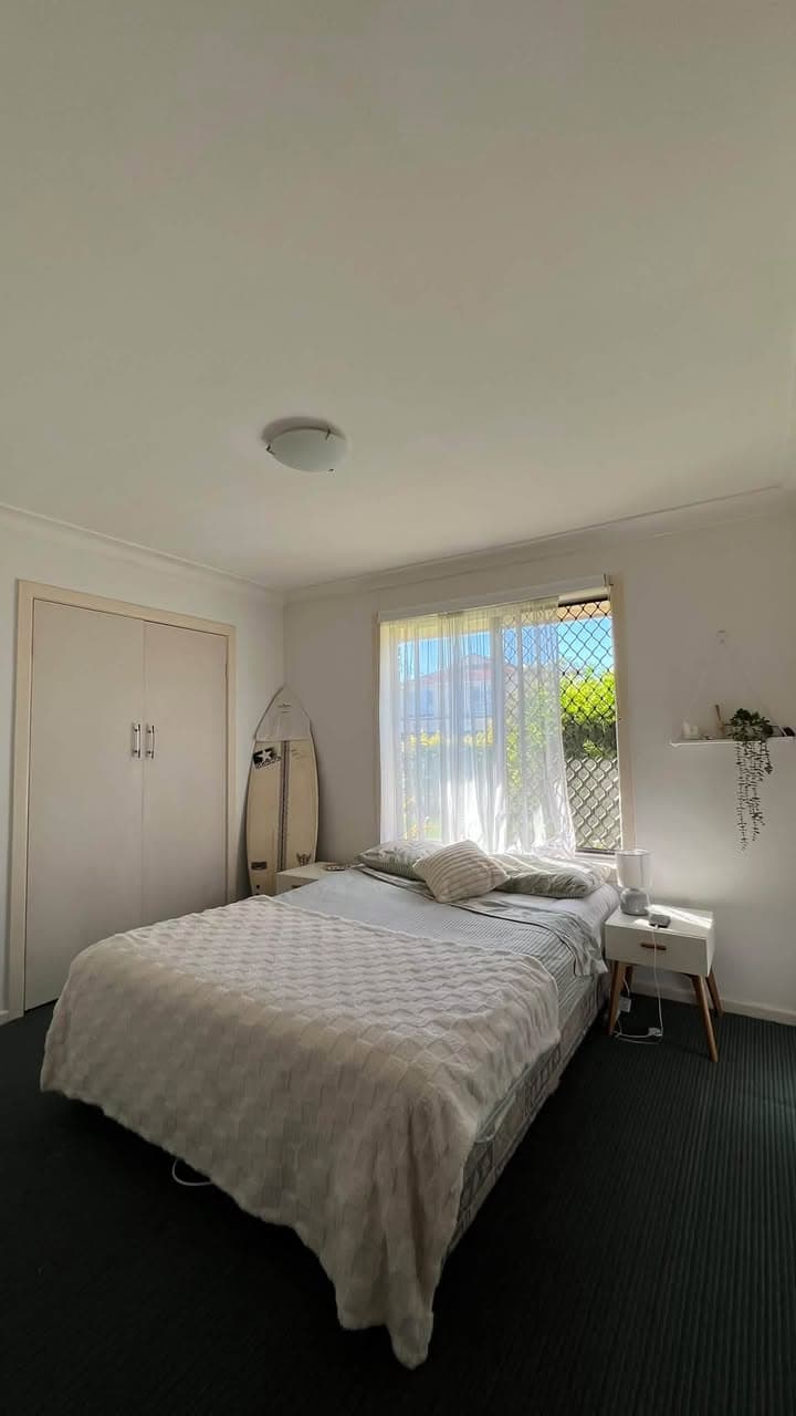 Room for Couples or Friends Available Long Term (4)