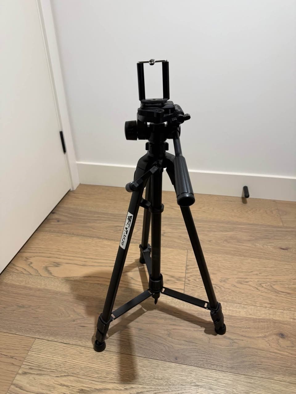 Adjustable Tripod for Sale