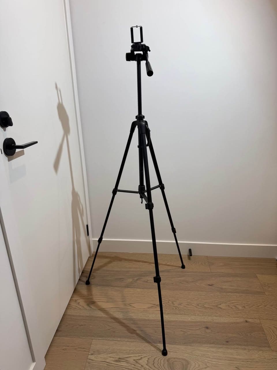 Adjustable Tripod for Sale (3)