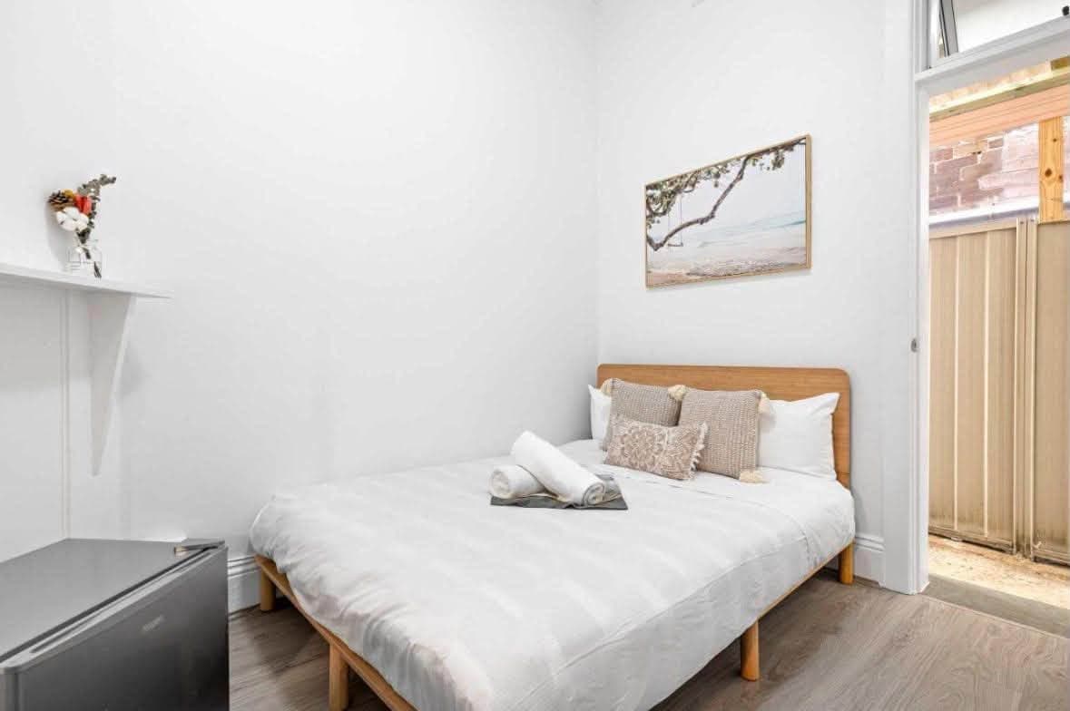 Private Room for Rent in Kensington/Randwick - $300/week