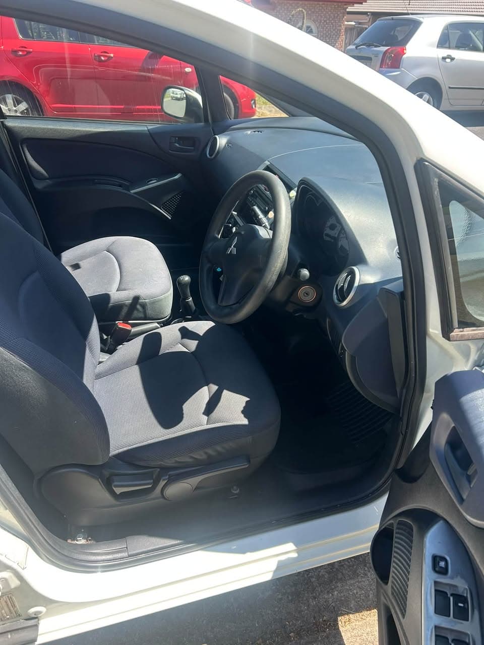 2006 Mitsubishi Colt for Sale (4)