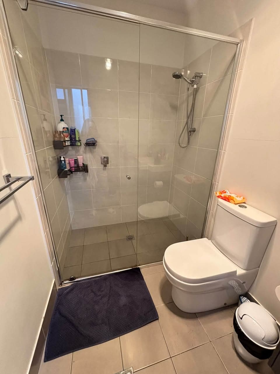 Master Room for Couple Available in Fairfield (3)