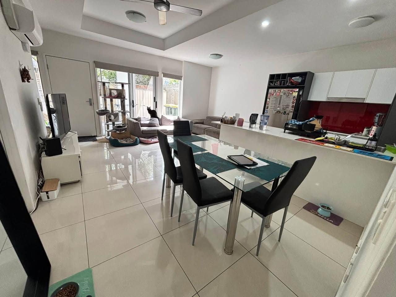 Master Room for Couple Available in Fairfield (5)
