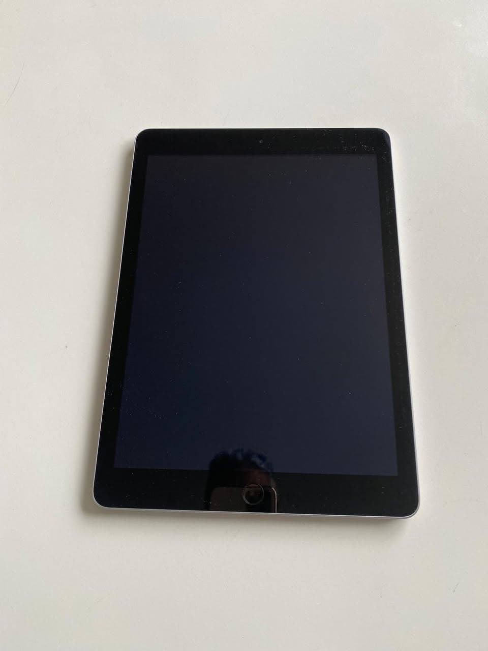 iPad 5th Generation for Sale (2)