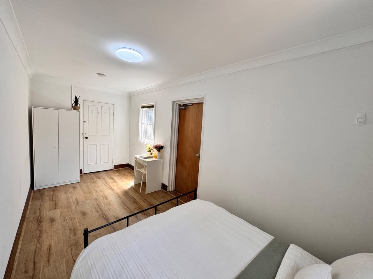 Furnished Room for Rent in Woolloomooloo (2)