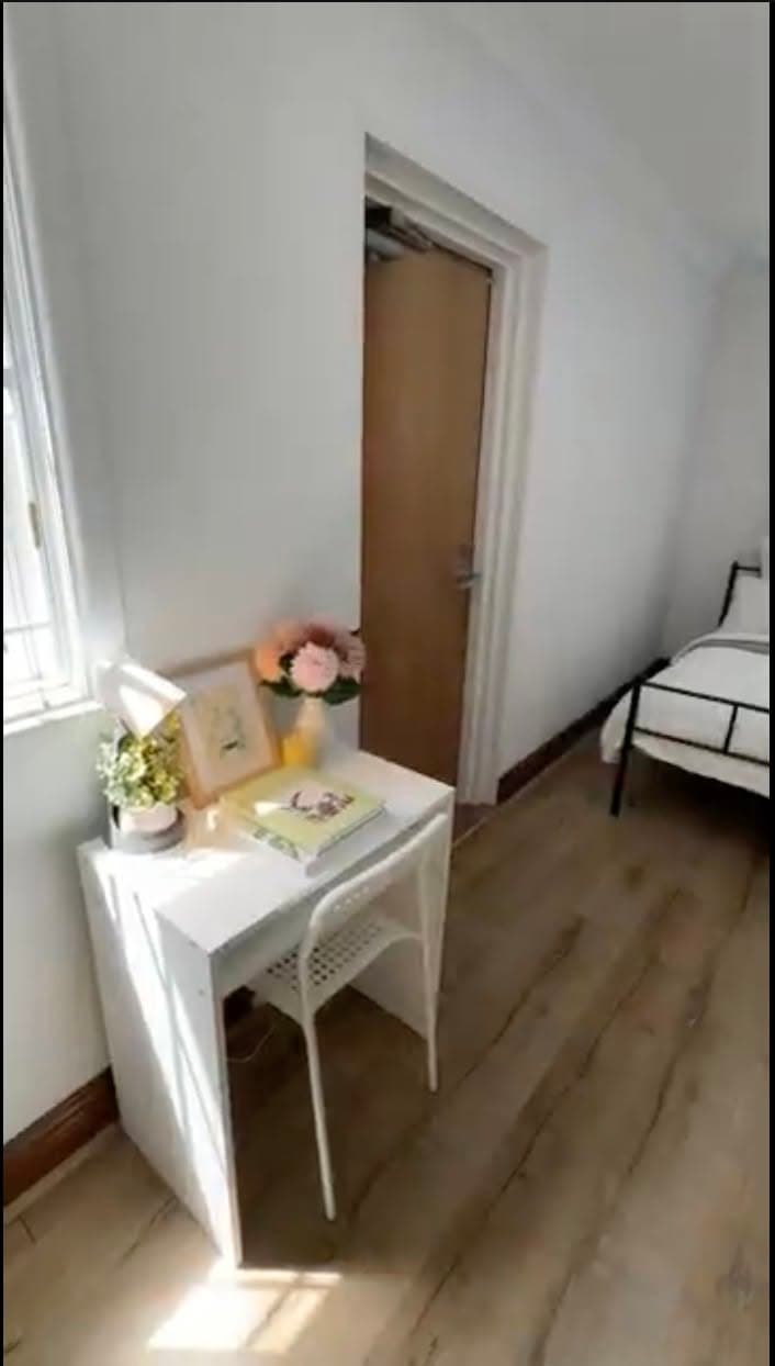 Furnished Room for Rent in Woolloomooloo (3)