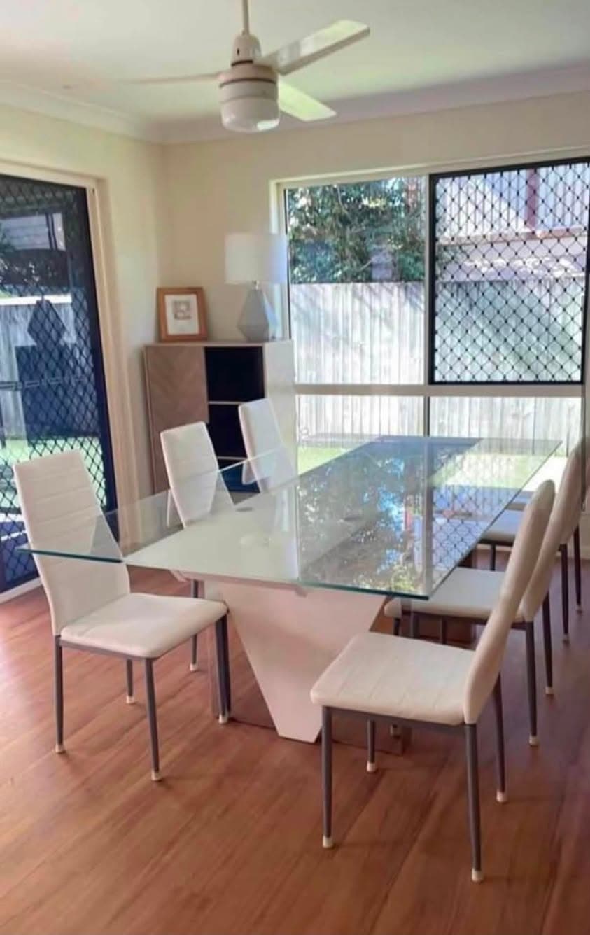 Room Available in Cannon Hill for $295/week (2)