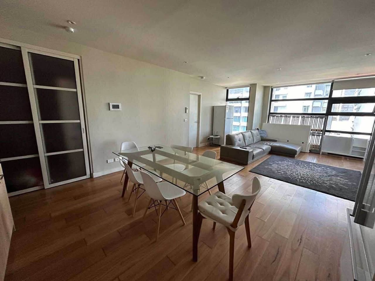 Room for 2 in CBD (A'Beckett St) — pool, sauna, gym (4)