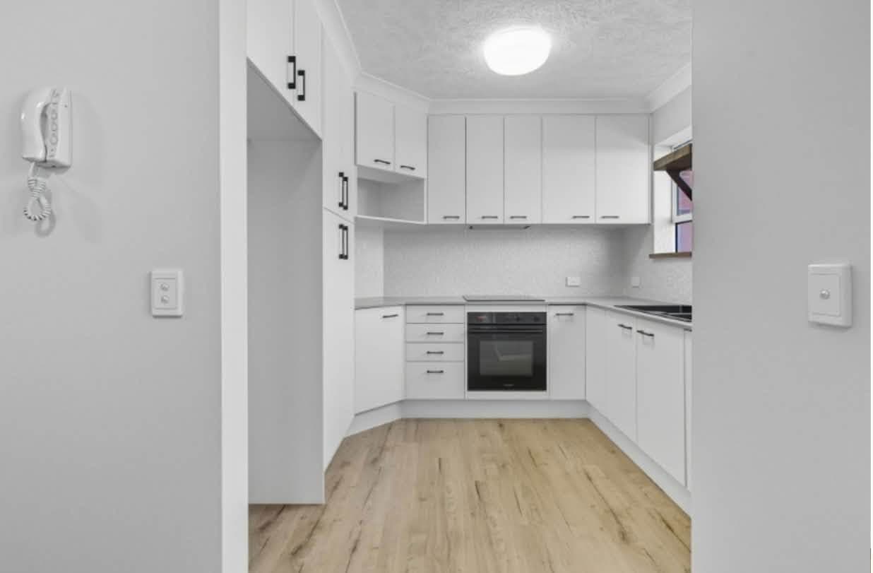 Furnished Room for Rent in Clayfield
