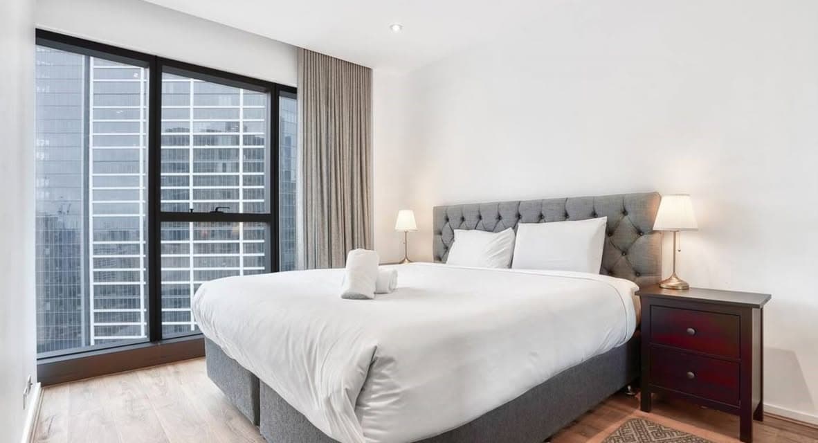 2-bedroom unit, short term 26 Oct–26 Nov, bills included