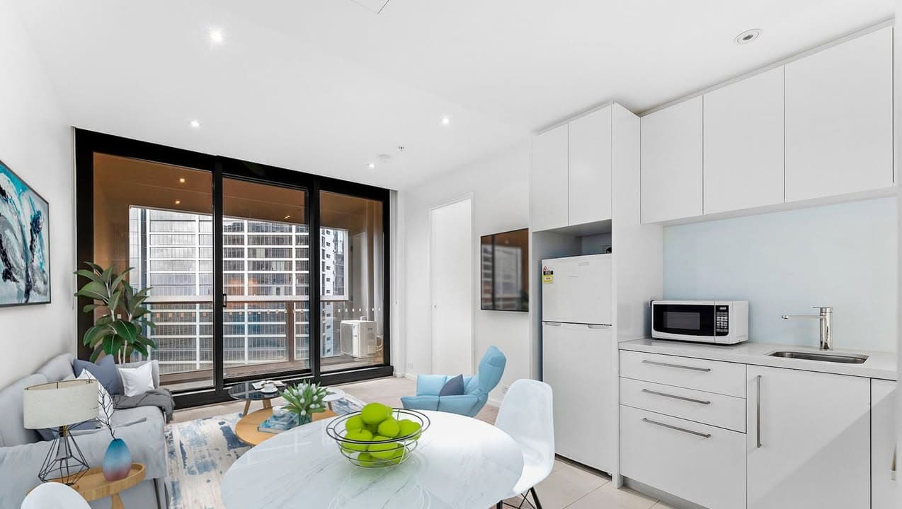 2-bedroom unit, short term 26 Oct–26 Nov, bills included (3)