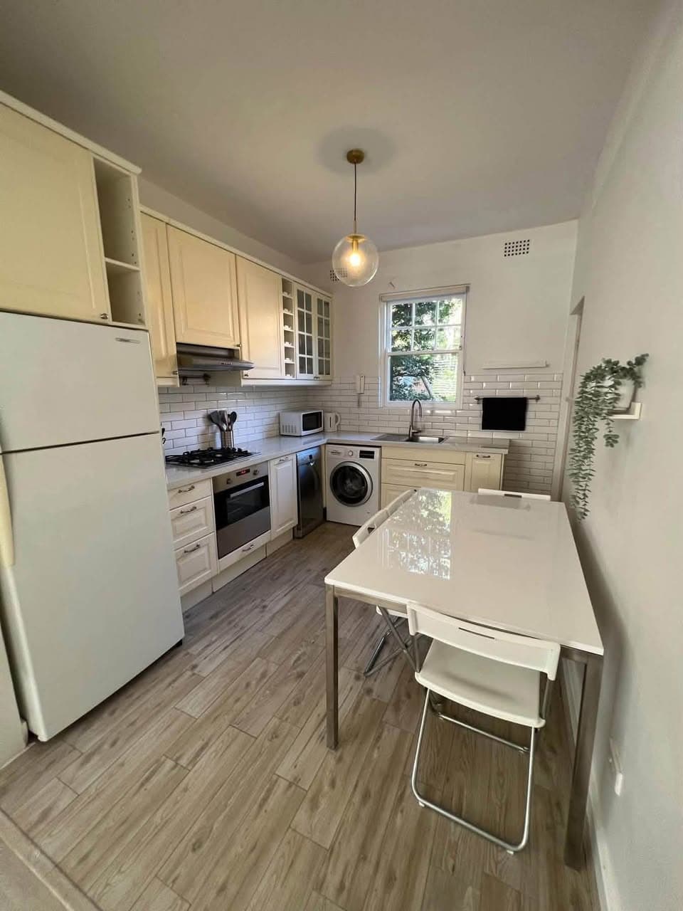 Shared Bedroom Available in Mosman - Girls Only (4)
