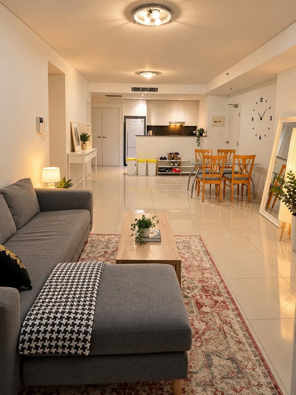 Renovated Apartment Available for Rent (2)