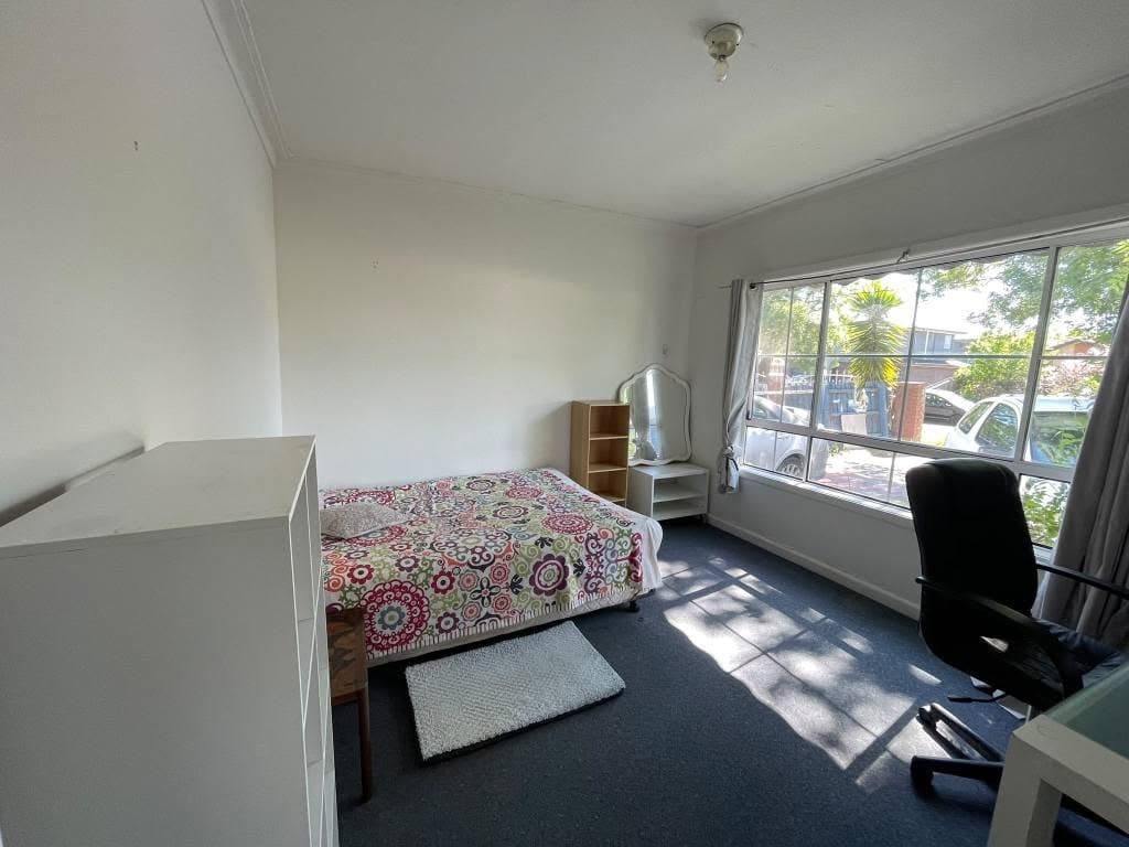 Private room in St Albans, $700/month all bills included