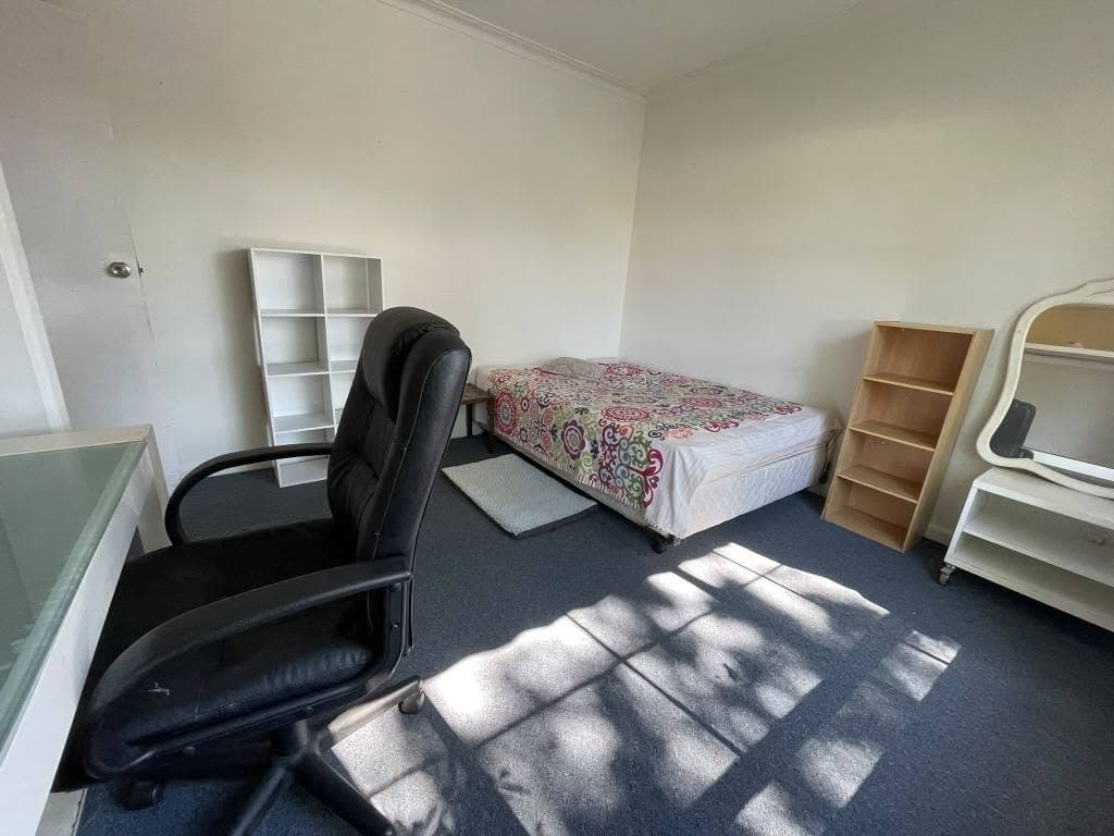 Private room in St Albans, $700/month all bills included (3)