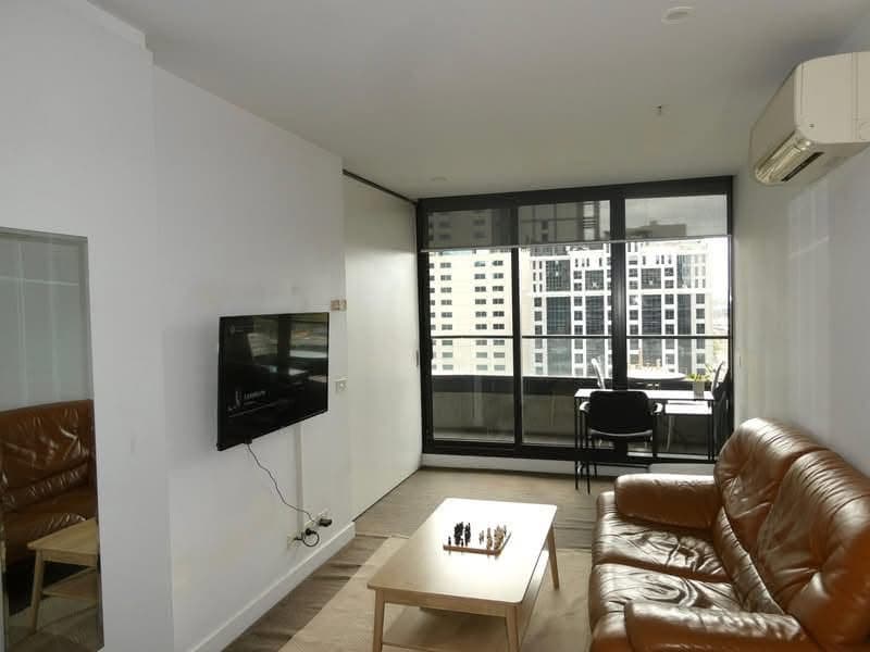 Room lease takeover from 23 Oct