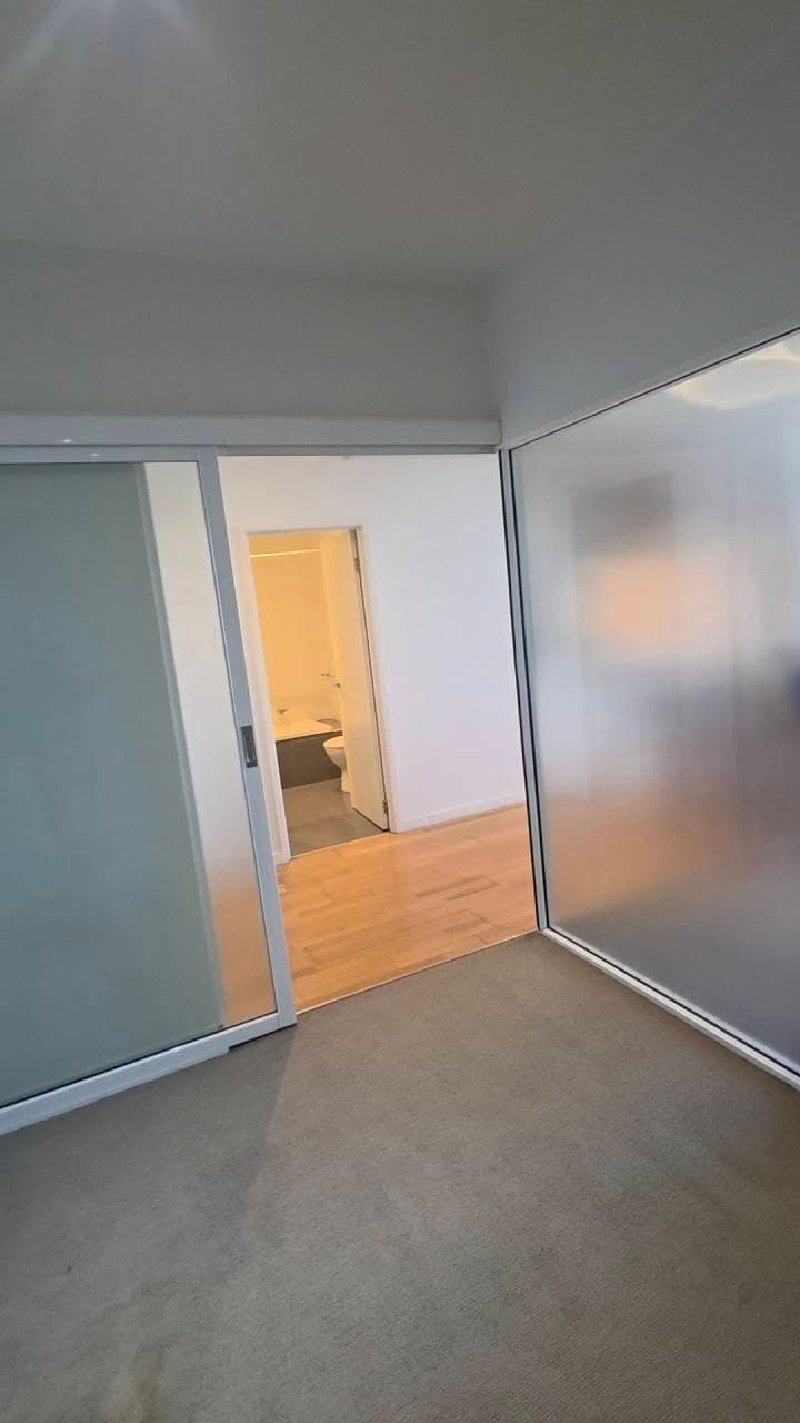 Room Available in East Melbourne