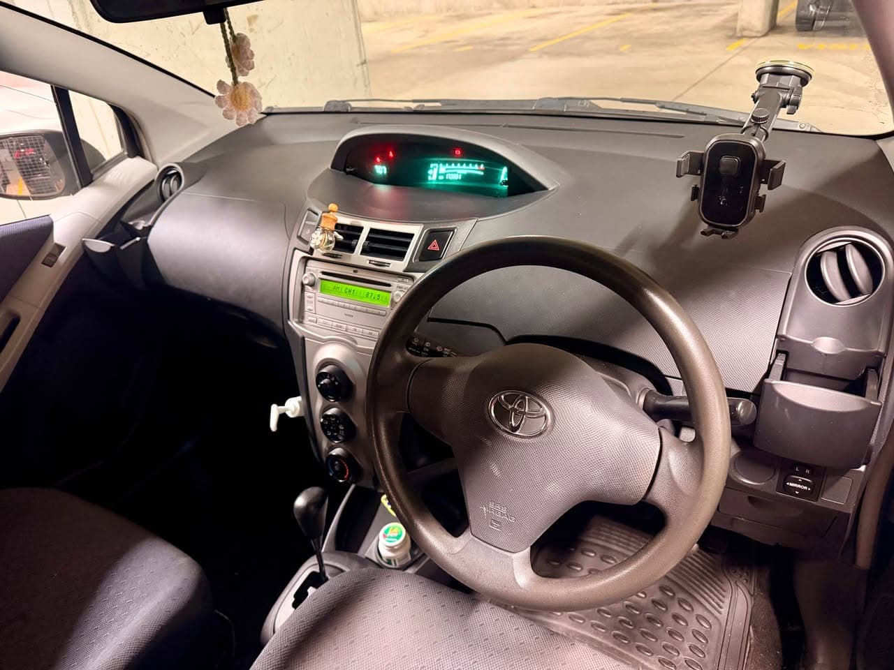 2008 Toyota Yaris for Sale - $6,000 (2)