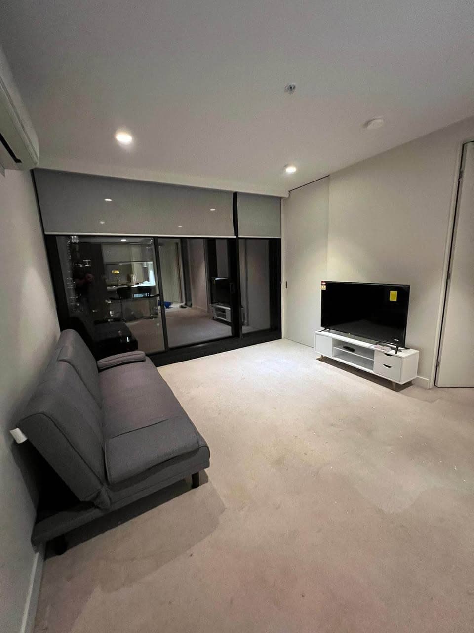 Bed Available in Melbourne CBD for $210/week (4)