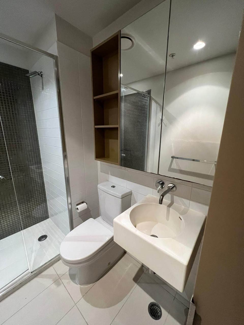 Bed Available in Melbourne CBD for $210/week (5)