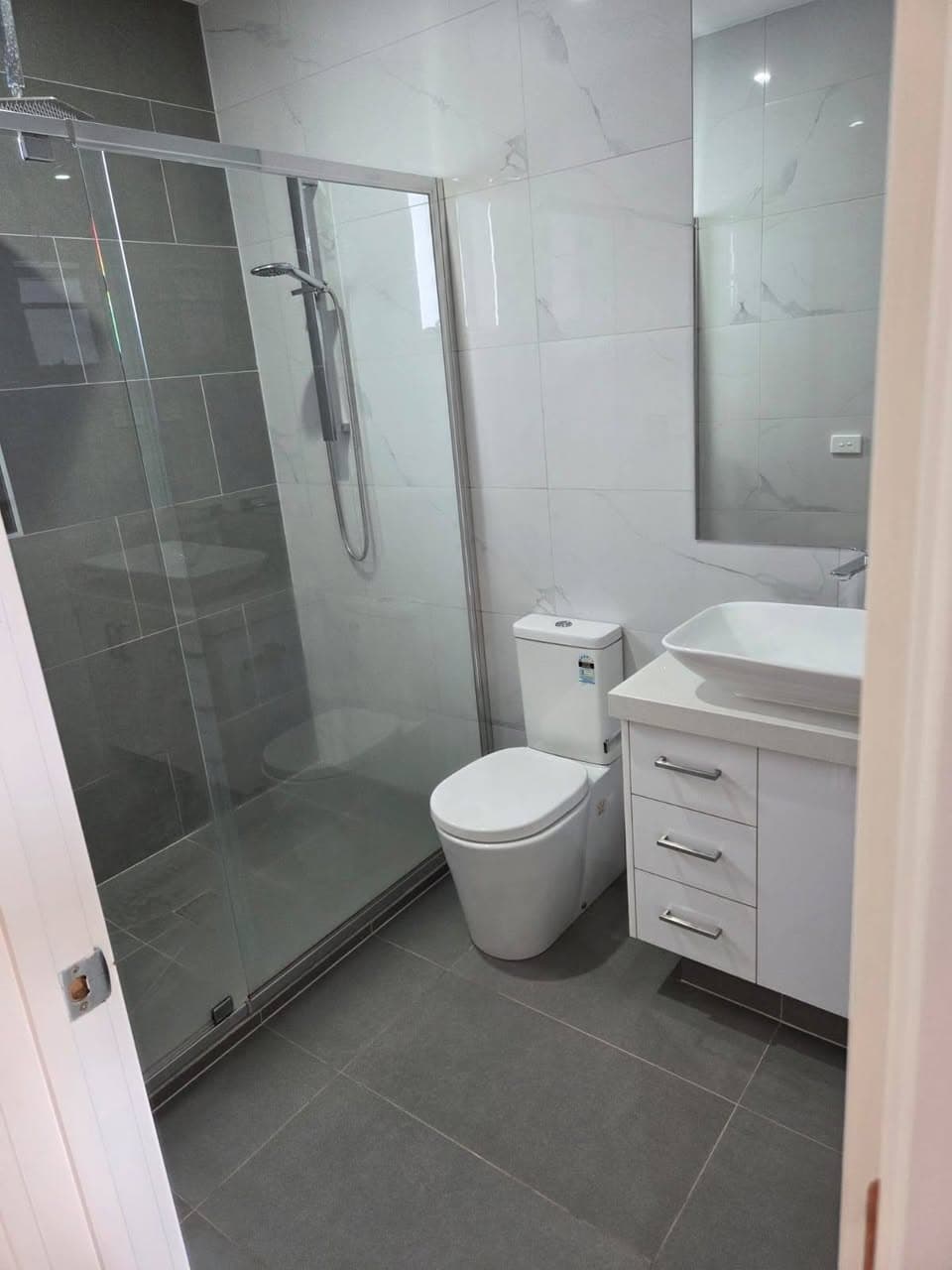 Modern 2-Bedroom Home for Rent in Coburg North (3)