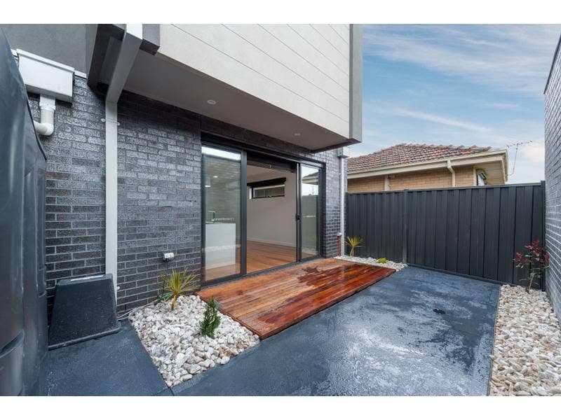 Modern 2-Bedroom Home for Rent in Coburg North (4)