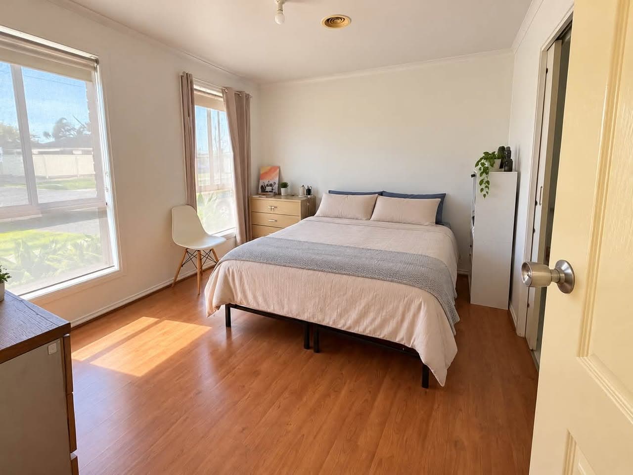 Private Room for Rent in Watergardens