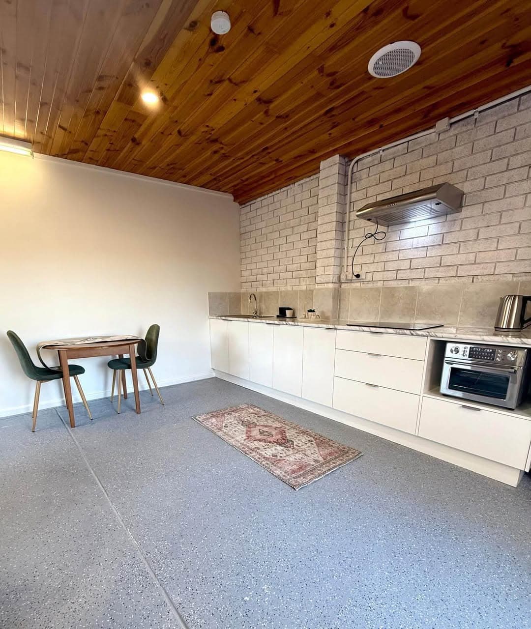 Brand new fully furnished granny flat for rent (3)