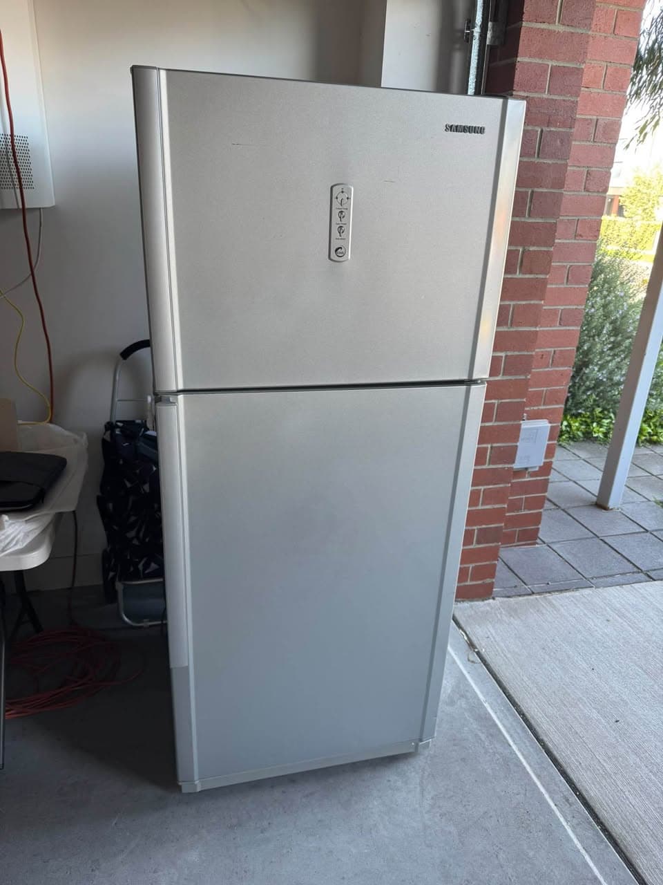 Free Fridge Available for Pickup (2)