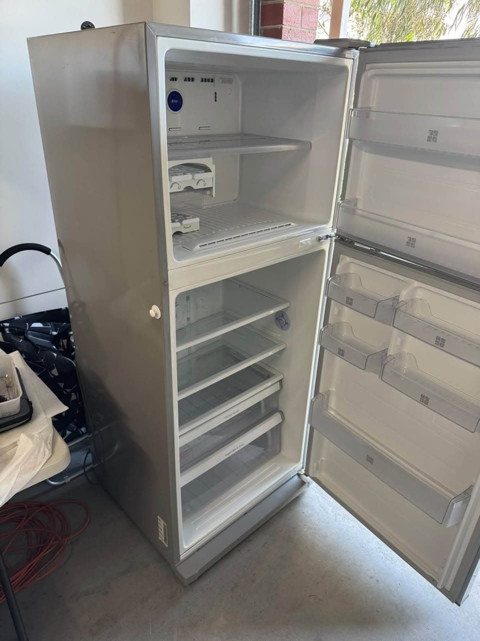 Free Fridge Available for Pickup (4)