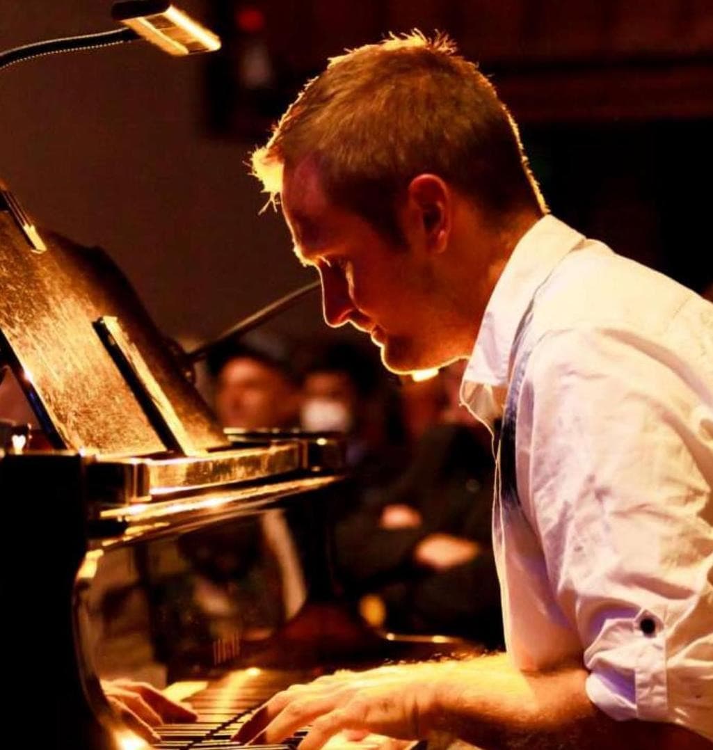 Foto de Dan Costa - Una Noche en Río - Un Evento de Jazz Brasileño y Latino (AGOTADO)