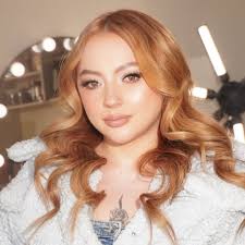 Catalina Makeup