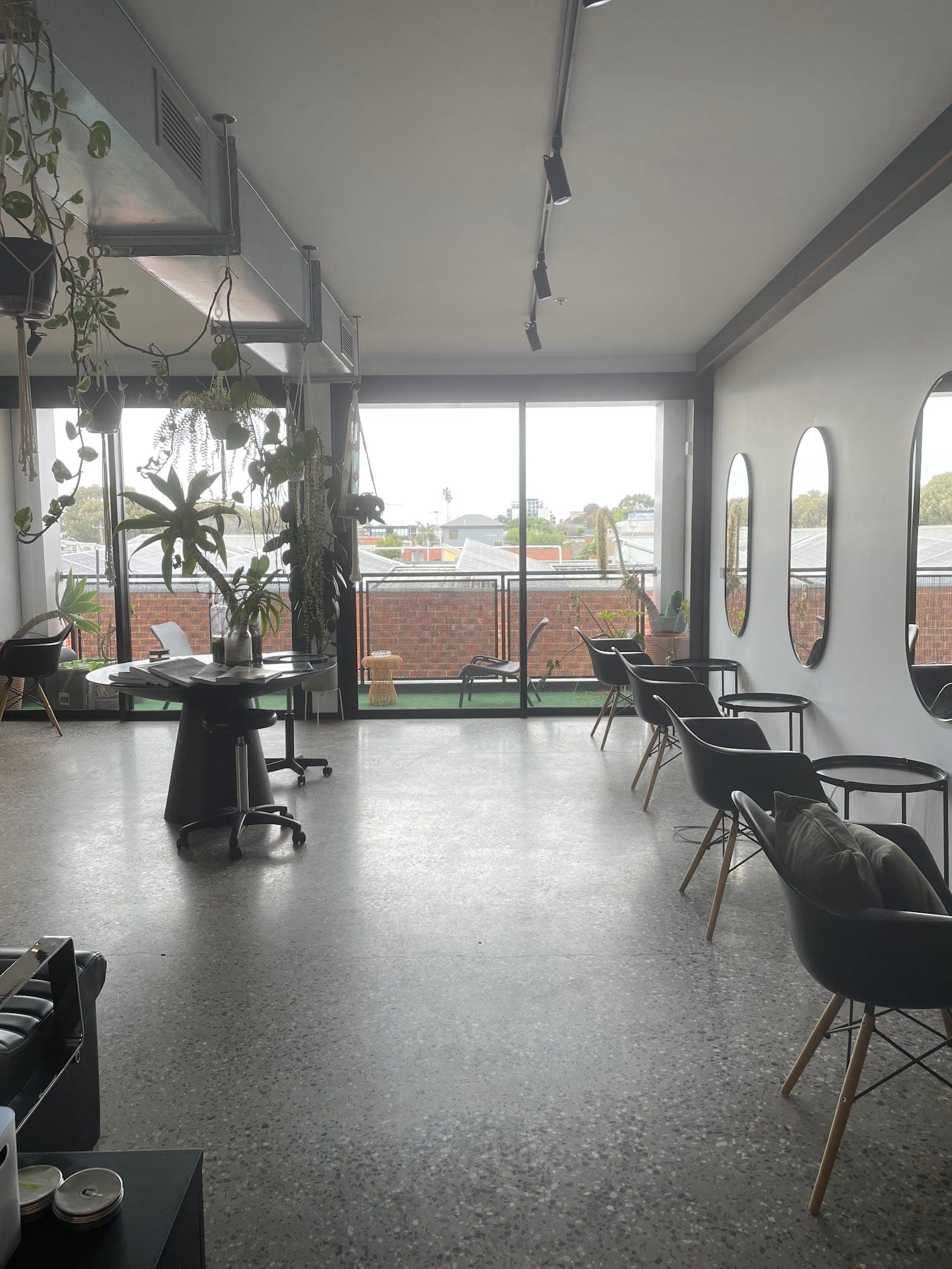 Jorge Viota Hairdressing (4)