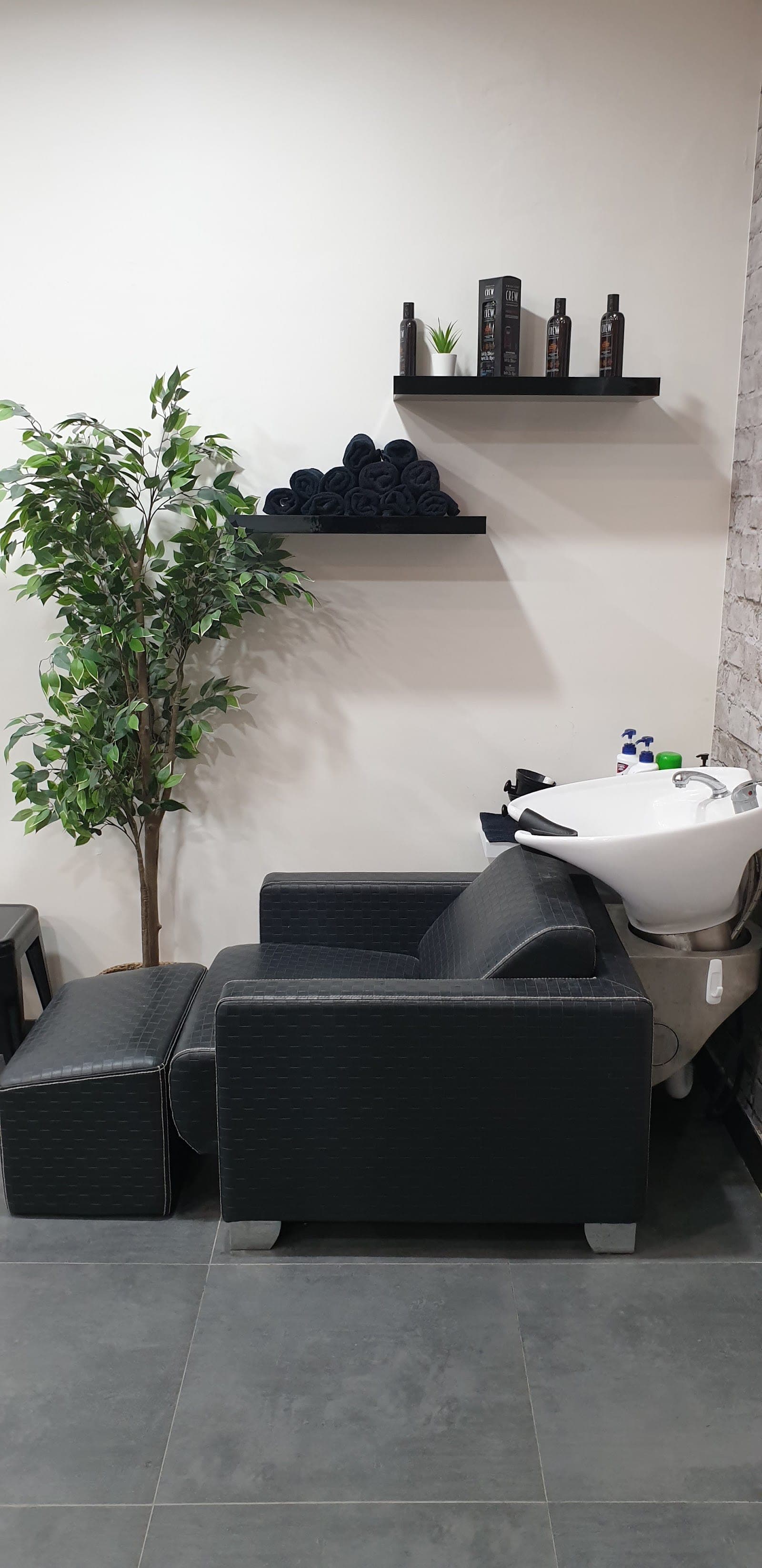 Sydney Bro's barber shop (7)