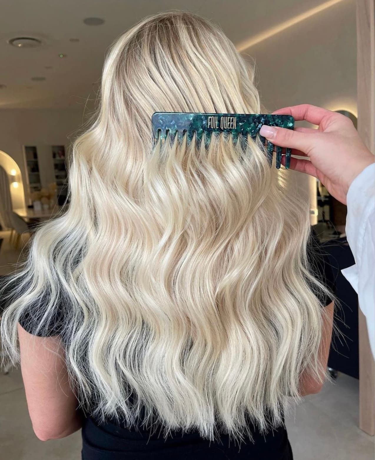 Yovanka Loria Salon (2)